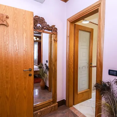 Hotel Brilant Antik Center Tirana