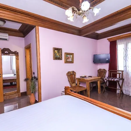 Hotel Brilant Antik Center