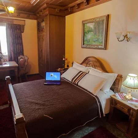 酒店 Brilant Antik Center