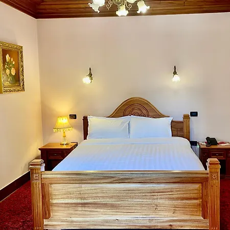 Brilant Antik Center فندق 4*