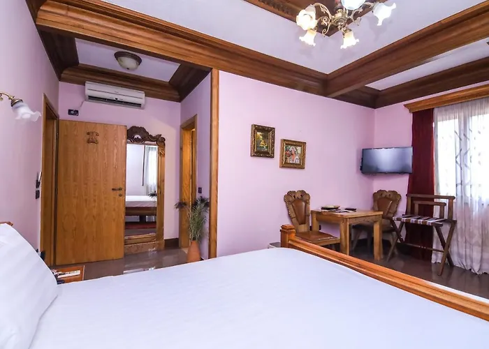 Brilant Antik Center Hotel Tirana