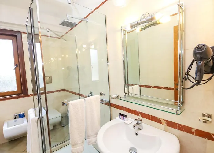 Brilant Antik Center Hotel Tirana