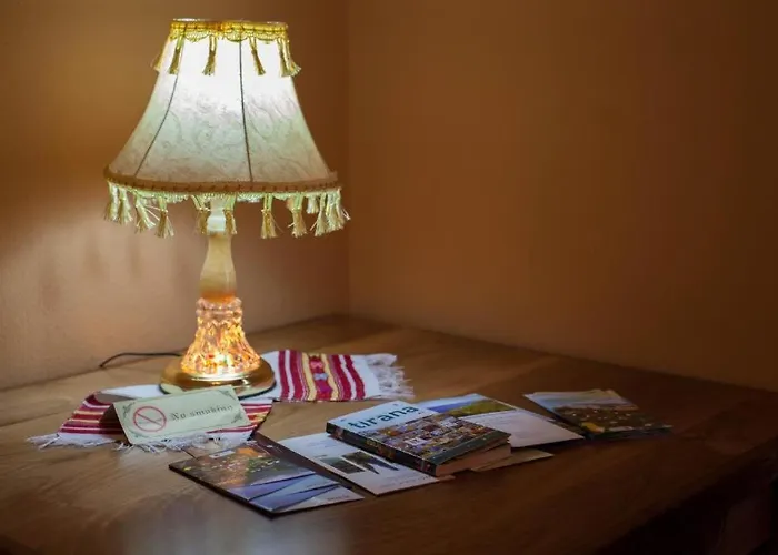 Brilant Antik Center 酒店 地拉那