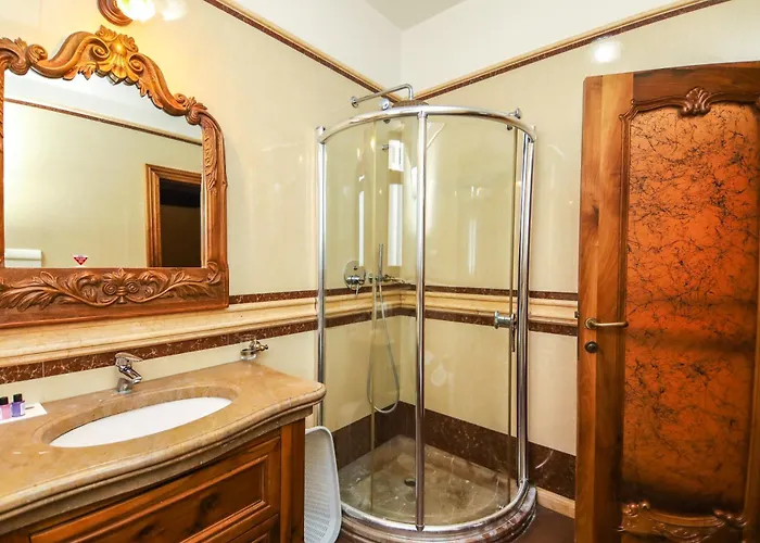 Hotel Brilant Antik Center Tirana