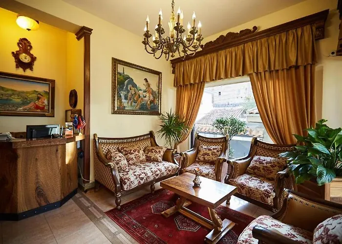 Brilant Antik Center 4*