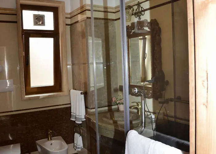 酒店 Brilant Antik Center