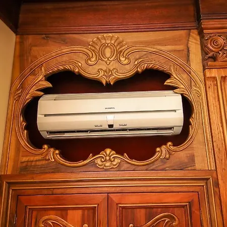 酒店 Brilant Antik Center 地拉那