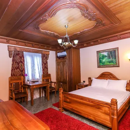 Brilant Antik Center 4* Tiran