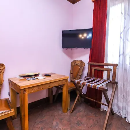 酒店 Brilant Antik Center 4*