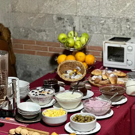 Brilant Antik Center 地拉那