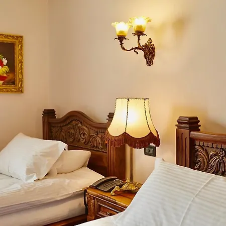 Otel Brilant Antik Center Tiran