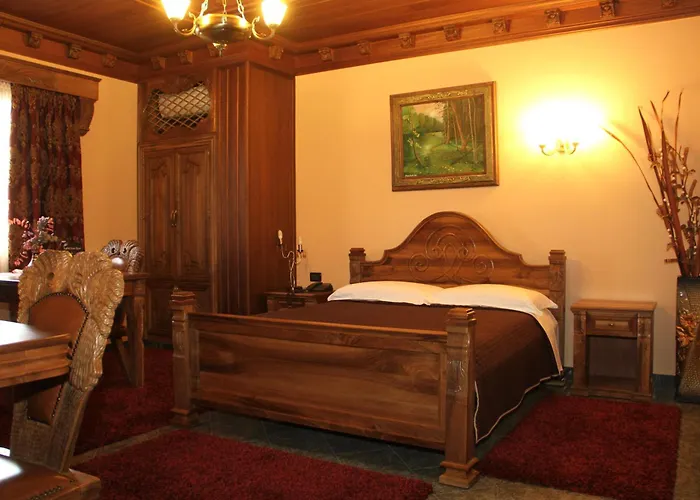 Hotel Brilant Antik Center 4*